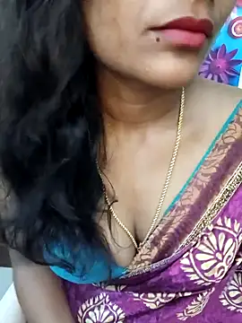 Snapshot of Dharshini_7 chatting on October 22, 7:08 pm Dharshini 7 online show from October 22, 7:08 pm