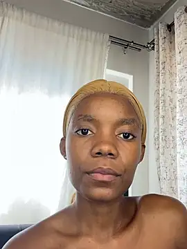 prettydollyy online show from March 25, 7:55 am