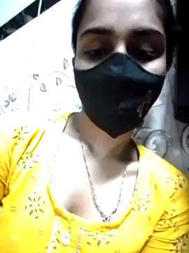 Snapshot of Zoya_G chatting on October 13, 9:06 pm Zoya G online show from October 13, 9:06 pm