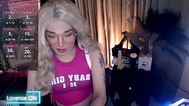 Snapshot of precious_RoseDoll chatting on September 13, 7:27 am precious RoseDoll online show from September 13, 7:27 am