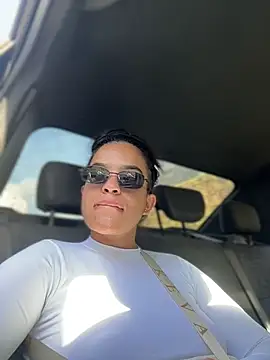 JuanitaMore01 online show from June 26, 9:38 pm