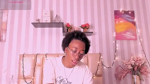 DarkHoneyy online show from February 20, 12:50 pm