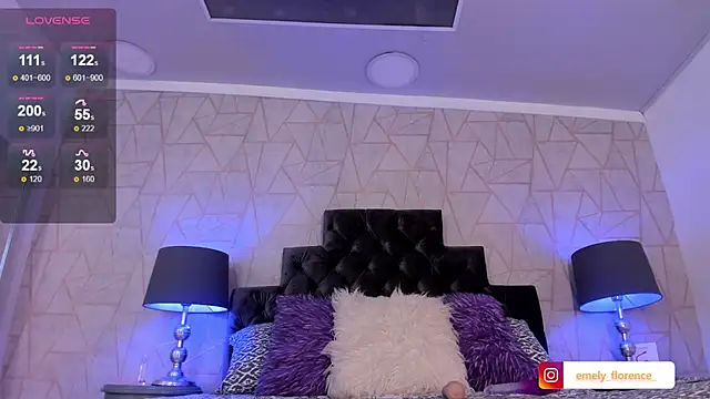 Snapshot of Emely_florence_ chatting on September 27, 12:18 am Emely florence online show from September 27, 12:18 am