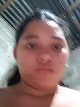 Snapshot of Violethroos chatting on September 10, 2:33 am Violethroos online show from September 10, 2:33 am