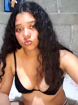 Snapshot of Violethroos chatting on September 24, 4:22 am Violethroos online show from September 24, 4:22 am
