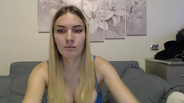 Snapshot of ProstoMaria chatting on October 8, 7:56 am ProstoMaria online show from October 8, 7:56 am