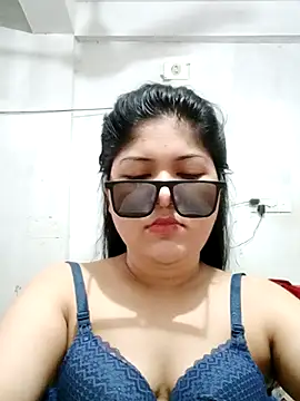 Snapshot of Nusrat-N chatting on September 23, 12:42 am Nusrat-N online show from September 23, 12:42 am