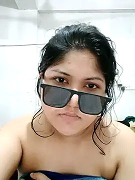 Snapshot of Nusrat-N chatting on September 11, 2:34 am Nusrat-N online show from September 11, 2:34 am
