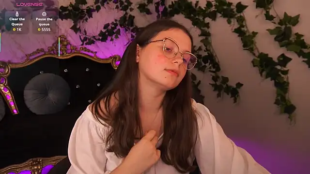 SophieDreamss online show from October 23, 2:34 pm