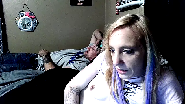 Snapshot of flavi1996 chatting on October 9, 2:05 am flavi1996 online show from October 9, 2:05 am