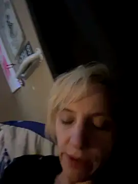 flavi1996 online show from December 15, 2:06 am