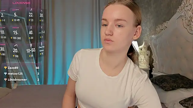Snapshot of Lucy_Shaw chatting on October 14, 12:19 pm Lucy Shaw online show from October 14, 12:19 pm