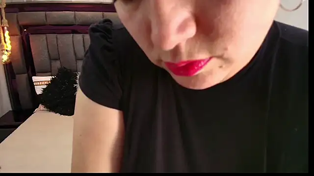 AdelineFiore online show from October 17, 11:46 am