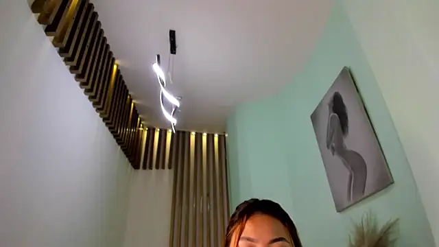 Snapshot of MacarenaRosse chatting on October 2, 7:30 pm MacarenaRosse online show from October 2, 7:30 pm