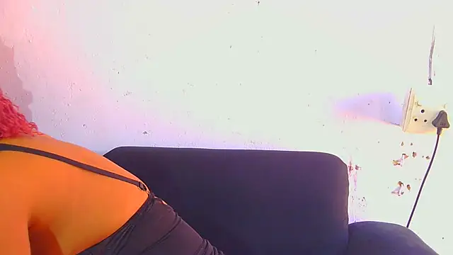 Augustine-Blooomxx online show from February 4, 9:45 am