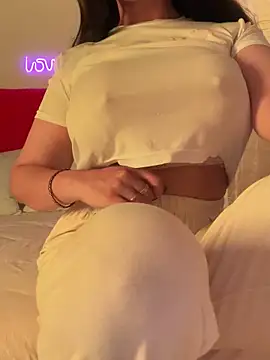 OnlyRima online show from October 21, 1:15 pm