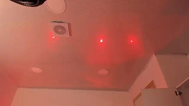 im Lorena online show from April 1, 8:17 pm