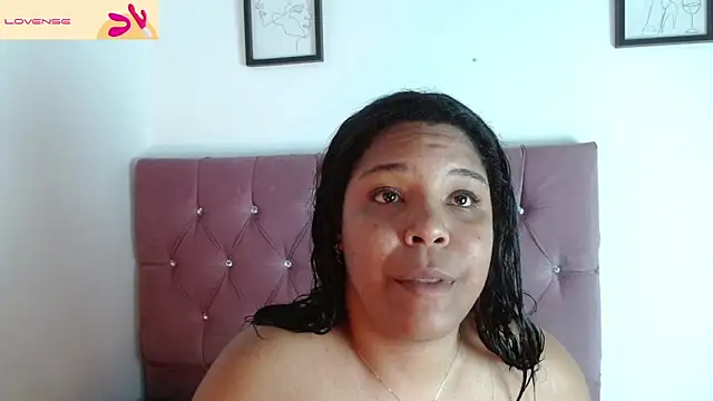 naomi campbel  online show from April 12, 8:44 pm