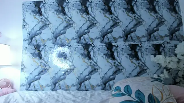 guadalupe21  online show from April 7, 11:34 am