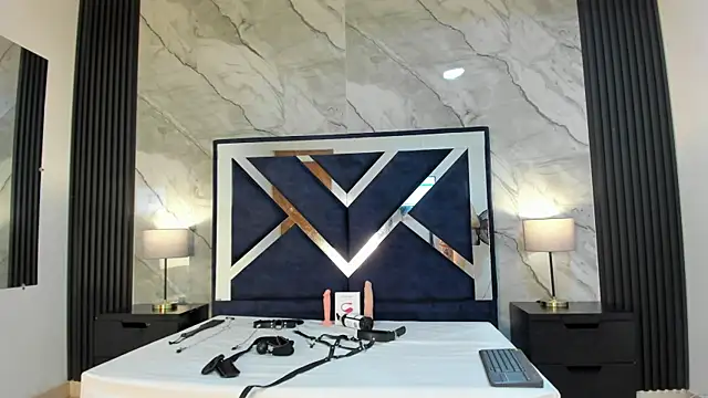 Megan Sweetas online show from December 2, 8:44 pm