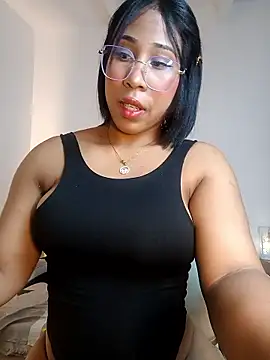 Elowen Clark online show from January 18, 8:27 pm