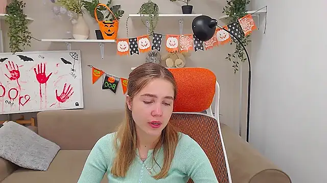 Snapshot of Spicy_Lexi chatting on October 20, 6:27 am Spicy Lexi online show from October 20, 6:27 am