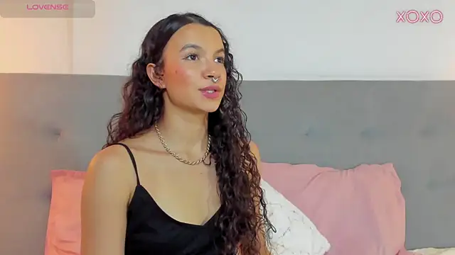 Luna Claire online show from November 19, 4:40 pm