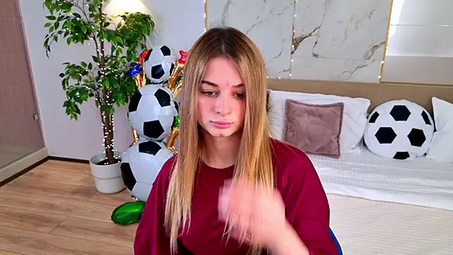 SweetyLicky online show from June 22, 4:04 pm