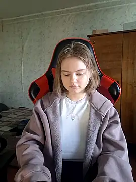 SlipperSherry online show from January 18, 5:59 am