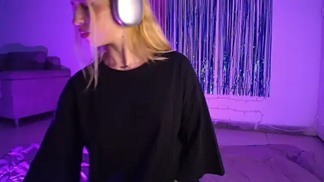 Alina Lee t online show from November 9, 2:07 am