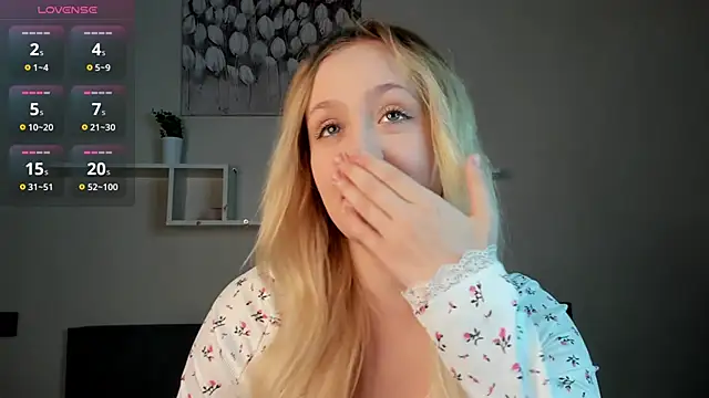 Julliakoill online show from November 14, 12:38 pm