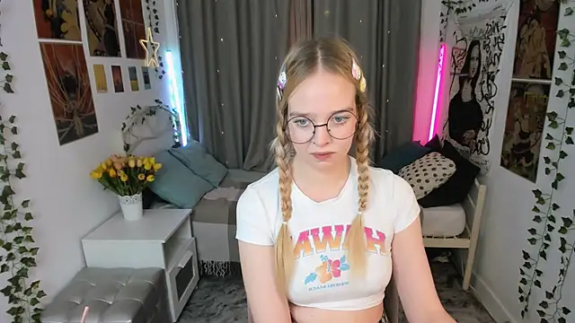 BellaMontgomery online show from November 9, 11:33 pm