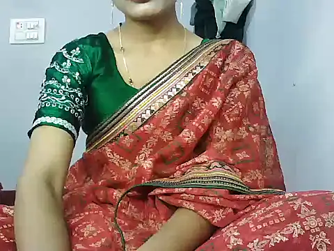 ROSE GOLDE online show from November 20, 4:19 pm