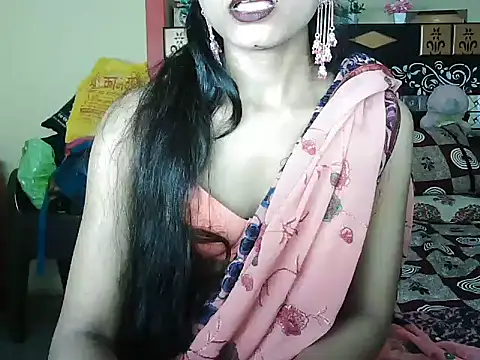 ROSE GOLDE online show from October 5, 5:29 pm