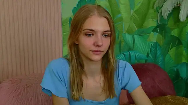 4example Chloe online show from February 28, 10:47 am