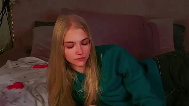 Snapshot of 4example_Chloe chatting on September 25, 11:31 am 4example Chloe online show from September 25, 11:31 am