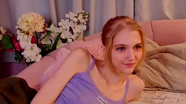 4example Chloe online show from February 6, 11:02 am