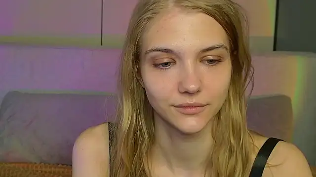 4example Chloe online show from April 14, 5:51 am