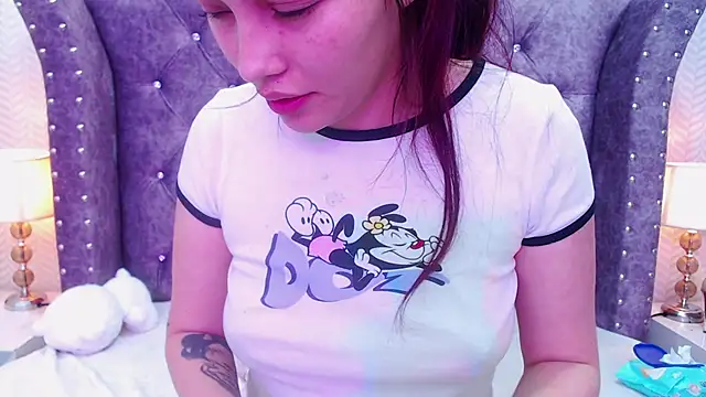 RavenLove  online show from October 9, 8:57 pm