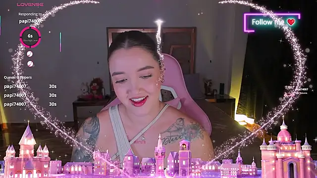 lunaarose online show from March 26, 3:52 am