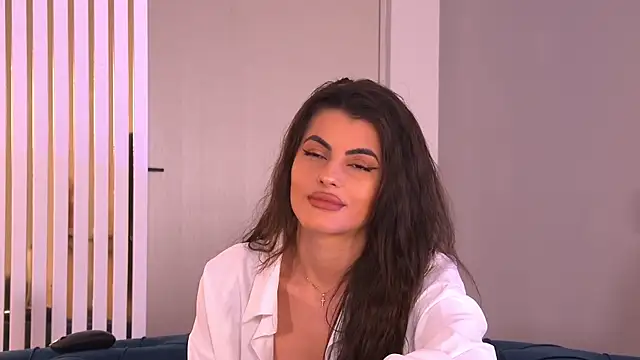 YasminaMoon online show from November 14, 4:23 am