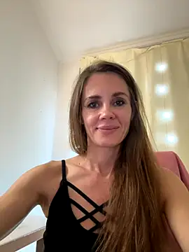 Snapshot of LucieMack chatting on September 25, 8:06 pm LucieMack online show from September 25, 8:06 pm