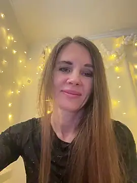 LucieMack online show from February 10, 3:37 pm