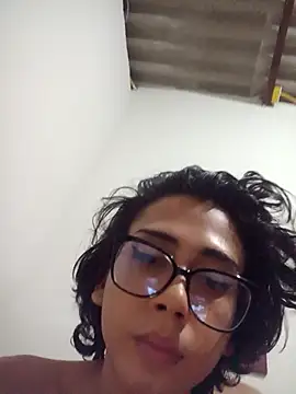 -Docinho- online show from September 15, 4:43 am