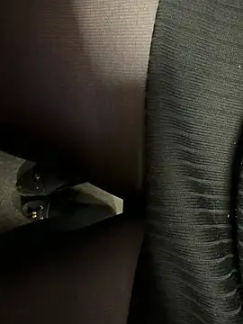 HiddenHoneyLDN online show from February 23, 1:21 pm