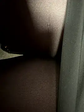 HiddenHoneyLDN online show from January 9, 11:25 am