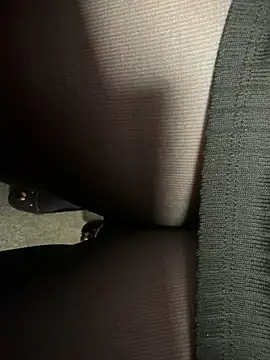 HiddenHoneyLDN online show from December 4, 11:56 am