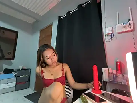 PinayLina18 online show from March 28, 8:58 am