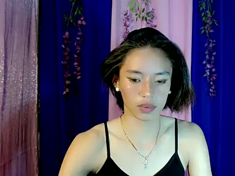 Snapshot of cyd_twink chatting on October 1, 12:10 pm cyd twink online show from October 1, 12:10 pm