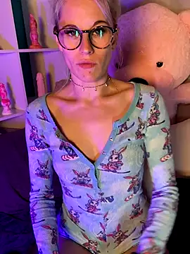 TheRealJessyLey online show from November 7, 7:30 pm